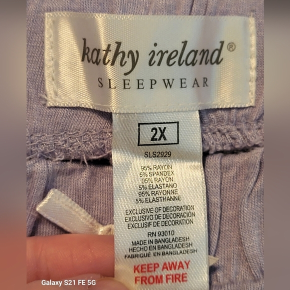 KATHY IRELAND WOMEN'S 2-PIECE  PAJAMA SET - Picture 3 of 3